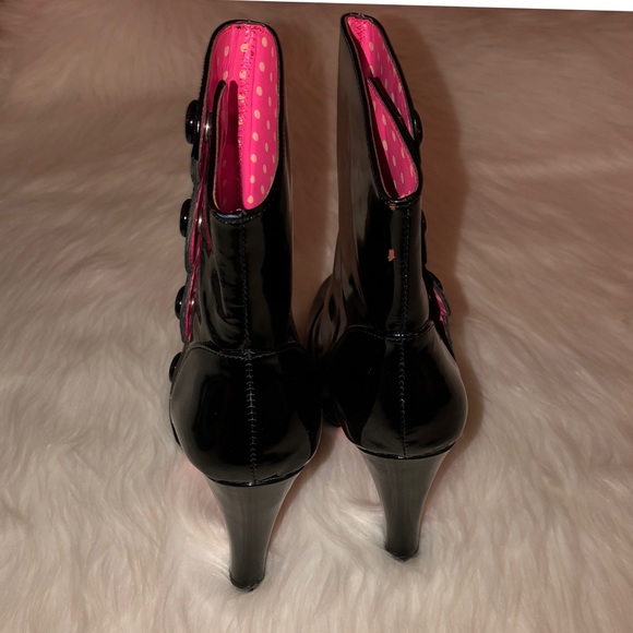 Betsey Johnson”Luca”Patent Leather Snap Bootie-6 - Picture 5 of 8